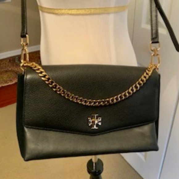 Tory Burch Black Shoulder Bag with Gold Chain Detail - Picture 2 of 8